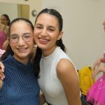 מאחורי הקלעים- מתארגנות ומחייכות למצלמה