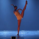 נועה בנימין בריקוד סולו